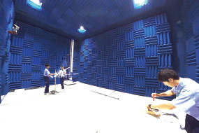 京都テクノセンターの電波暗室